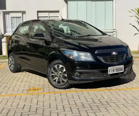 ONIX LT 1.4 MUITO NOVO