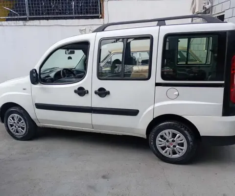 Fiat Doblo ESSENCE 1.8 Flex 16V 5p 2012 Flex