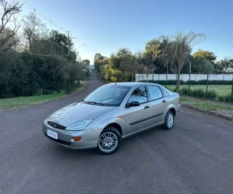  Ford Focus 2.0 Sedã