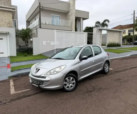 * ⁠Peugeot 207 XR 1.4 2013