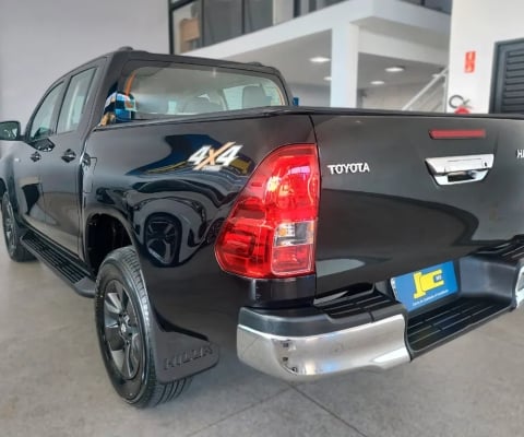 hilux-2-8-srv-diesel-4x4-201