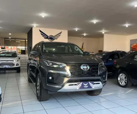 TOYOTA HILUX SW4 SW4 SRX 4x4 2.8 TDI 16V Dies. Aut.