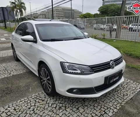 Volkswagen Jetta 2013 2.0 tsi highline 211cv gasolina 4p tiptronic
