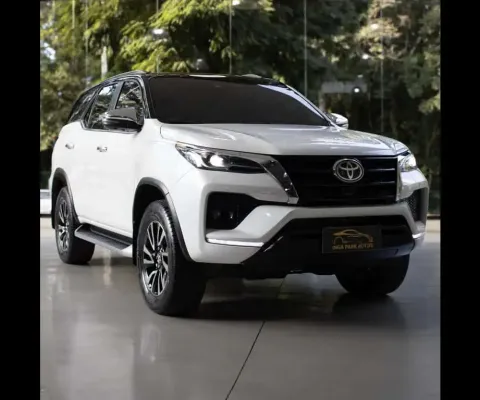 TOYOTA HILUX SWSRXA4FD 2024