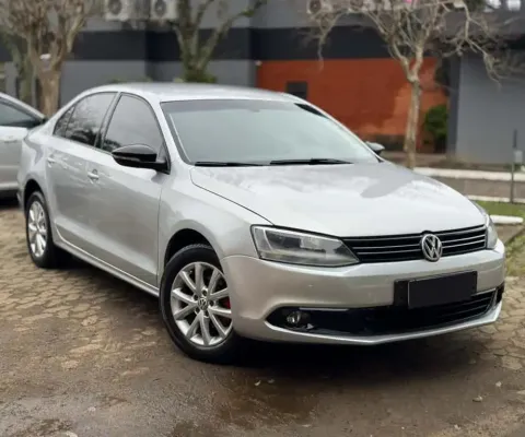 VOLKSWAGEN JETTA 2.0 COMFORTLINE FLEX 4P AUT 2013