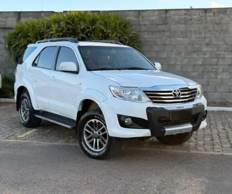 Toyota hilux sw4 4x2sr 2015