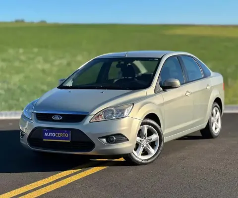 Ford Focus Sedan 2.0 16V/2.0 16V Flex 4p Aut. - Prata - 2010/2011