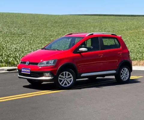 Volkswagen CrossFox  1.6 T. Flex 16V 5p  - Vermelha - 2014/2015
