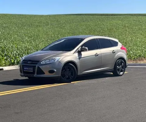 Ford Focus 1.6 S/SE/SE Plus Flex 8V/16V 5p - Prata - 2014/2015