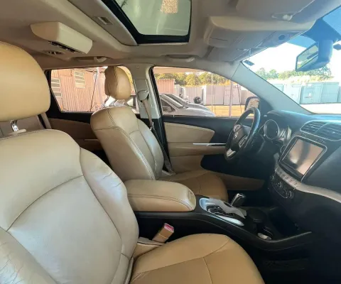 FIAT FREEMONT PRECISION AT6 2.4 - 7 Lugares | 2014 | Gasolina