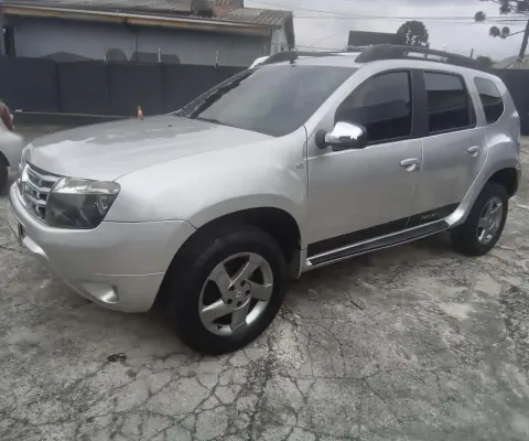 RENAULT DUSTER 2.0 D 4X2A 2014