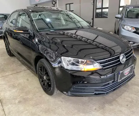 VOLKSWAGEN JETTA 2.0 COMFORTLINE AUTOMÁTICO 2015