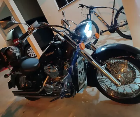 Sem detalhes, impecável, moto de baixo  km.