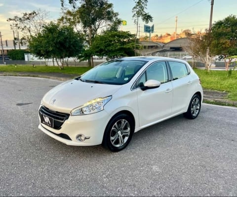 Peugeot 208 Griffe 1.6 Flex 16V 5p Aut.  - Branca - 2014/2015