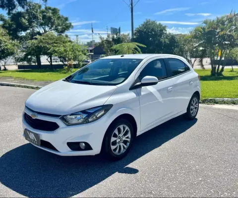 Chevrolet Onix LT 1.4 AUTOMATICO - Branca - 2017/2018