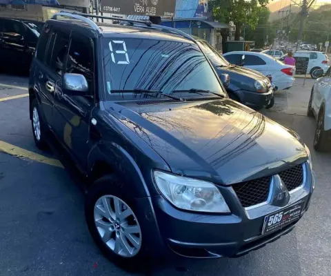 Mitsubishi Pajero tr4 2013 2.0 4x2 16v 140cv flex 4p automático