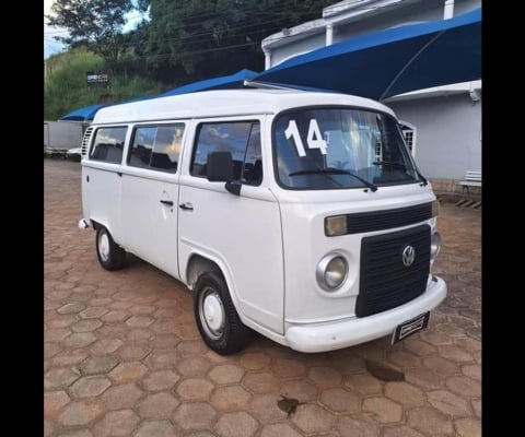 VOLKSWAGEN KOMBI STANDARD 4P 2014