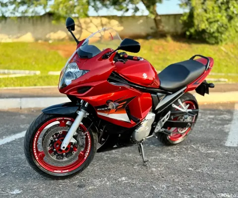 SUZUKI GSX 650 F 2011 - EXCELENTE ESTADO - ACOMPANHA ESCAPE ORIGINAL