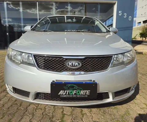 Kia Cerato /  SX2 1.6L - Prata - 2009/2010