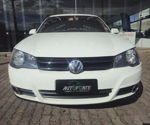 Volkswagen Golf 1.6 SPORTLINE - Branca - 2011/2012
