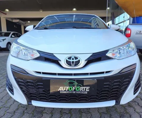 Toyota Yaris XL PLUS CONNECT 1.5  - Branca - 2021/2022