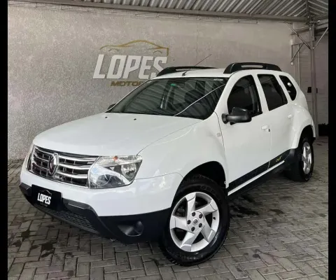 Renault Duster 16 E 4X2 - Branca - 2014/2015