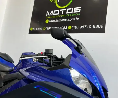 YAMAHA YZF R1 AZUL 2023