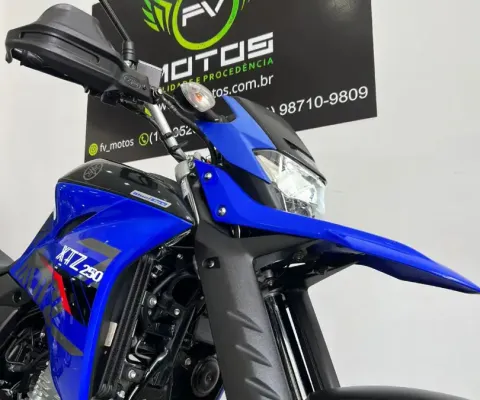 YAMAHA XTZ 250 LANDER AZUL 2020