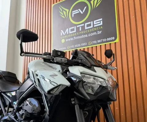 KAWASAKI Z900 BRANCA 2022