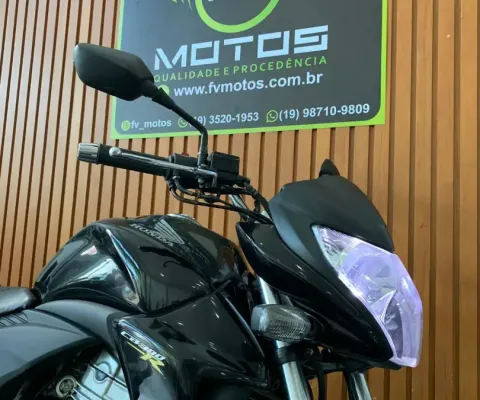 Honda cb 300r preta 2015
