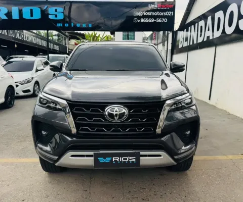 TOYOTA HILUX 4x4 Diesel 