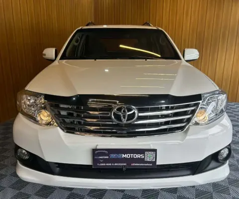 Hilux SW4 SR 4x2 2.7/ 2.7 Flex 16V Aut.