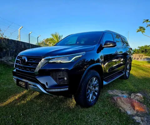 TOYOTA HILUX SW4 2.8 SRX 4X4 7 LUGARES 2024