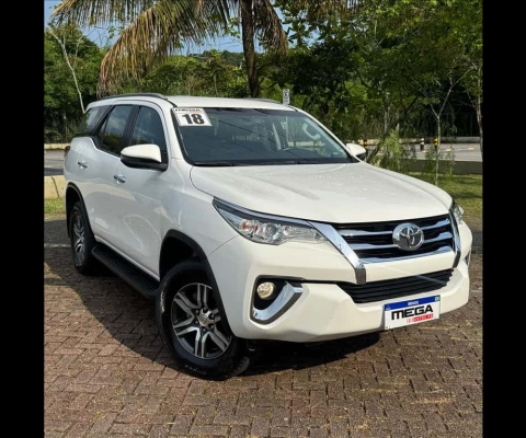 TOYOTA HILUX SW4 2.7 SRV 7 Lugares 4X2 16V - 2017/2018