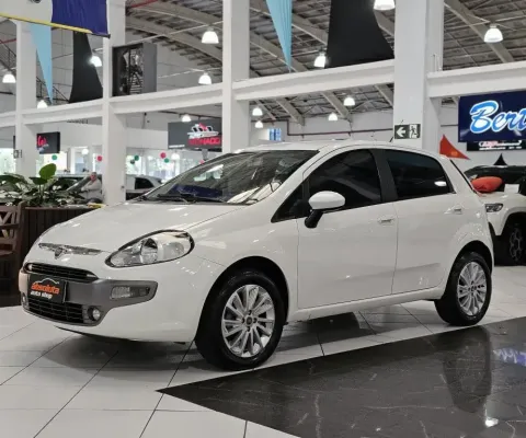 FIAT PUNTO 1.6 ESSENCE 16V FLEX 4P AUTOMATIZADO Para quem busca um hatch compacto com um toque de so
