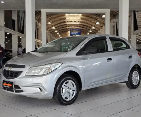 CHEVROLET ONIX 1.0 MPFI LS 8V FLEX 4P MANUAL 2016,uma opção bastante econômica e acessível para o us