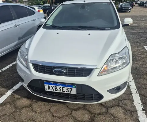 Focus Hatch 2.0 Automático 2013