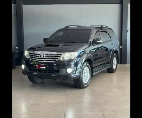 Toyota Hilux SW4 SRV D4-D 4x4 3.0 TDI Dies. Aut 2012 Diesel