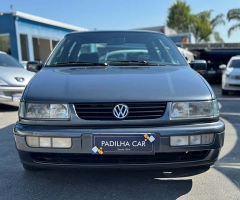 VOLKSWAGEN Passat 2.0 4P GL