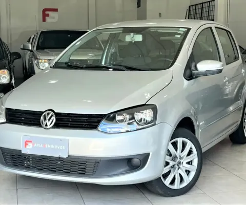 Vw fox 1.0 2011 completo - baixíssimo km - todo revisado (retirado em maringá)