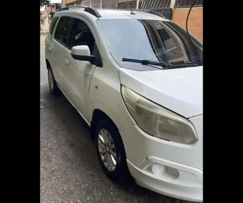 Chevrolet spin 1.8l mt lt 2014