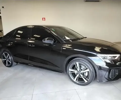 Audi A3 2024 2.0 40 tfsi mhev sedan s line s-tronic