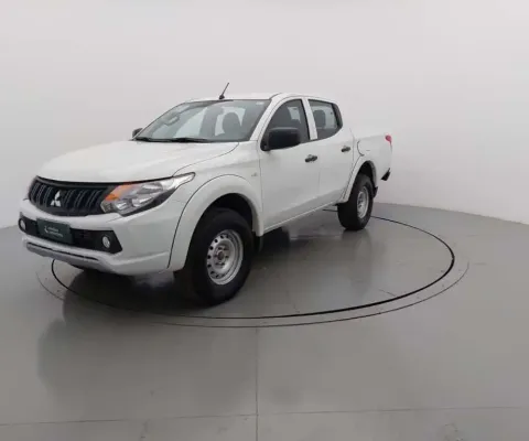 Mitsubishi L200 triton 2024 2.4 16v turbo diesel gl cd 4x4 manual