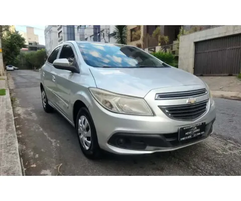 Chevrolet Onix 2013 1.0 mpfi lt 8v flex 4p manual