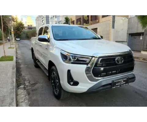 Toyota Hilux 2024 2.8 d-4d turbo diesel cd srx 4x4 automático