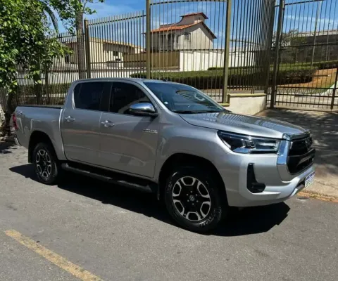 Toyota Hilux 2023 2.8 d-4d turbo diesel cd srx 4x4 automático