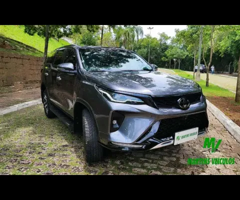 Toyota hilux sw4 2.8 d-4d turbo diesel srx 4x4 automático