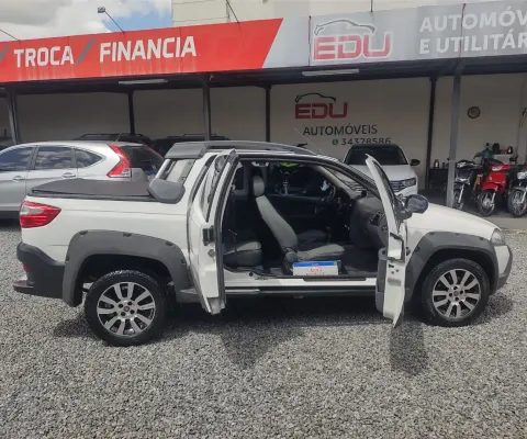 Strada adventure locker 1.8 Flex 3 portas 2015