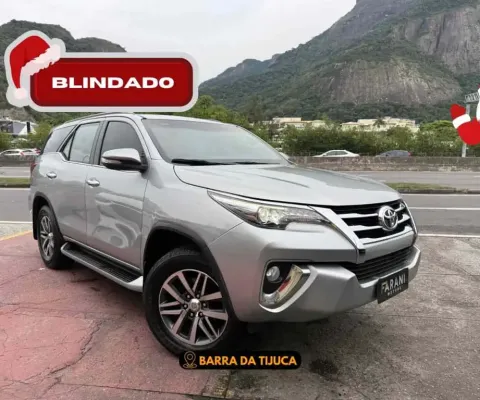 Toyota Hilux sw4 2017 2.8 srx 4x4 7 lugares 16v turbo intercooler diesel 4p automático