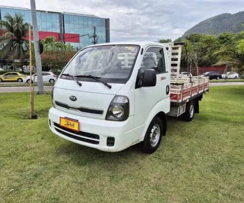 Kia Bongo 2016 pouco rodado